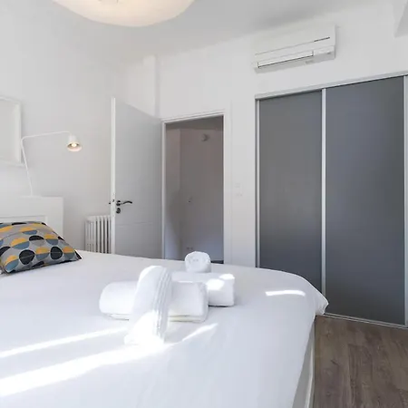 Cosy 1 Bdr Near Garibaldi Square - Floor & Ac