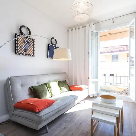 아파트 Cosy 1 Bdr Near Garibaldi Square - Floor & Ac *