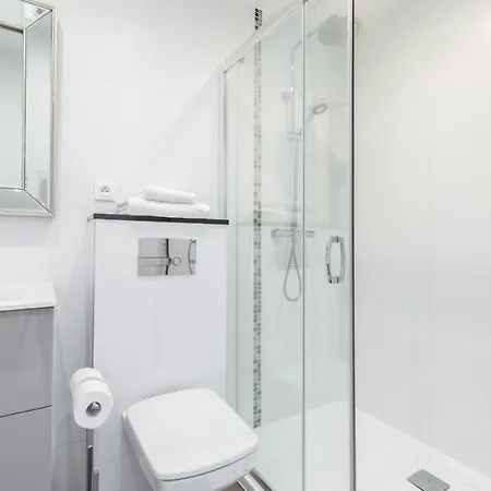 Cosy 1 Bdr Near Garibaldi Square - Floor & Ac *