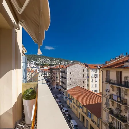 Cosy 1 Bdr Near Garibaldi Square - Floor & Ac *