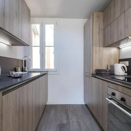 Cosy 1 Bdr Near Garibaldi Square - Floor & Ac * Nice